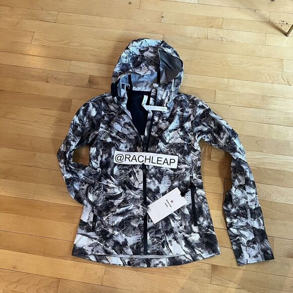 NWT Lululemon Break a Trail Jacket. Take Flight One Multi. Size 4 $268 - Picture 7 of 9